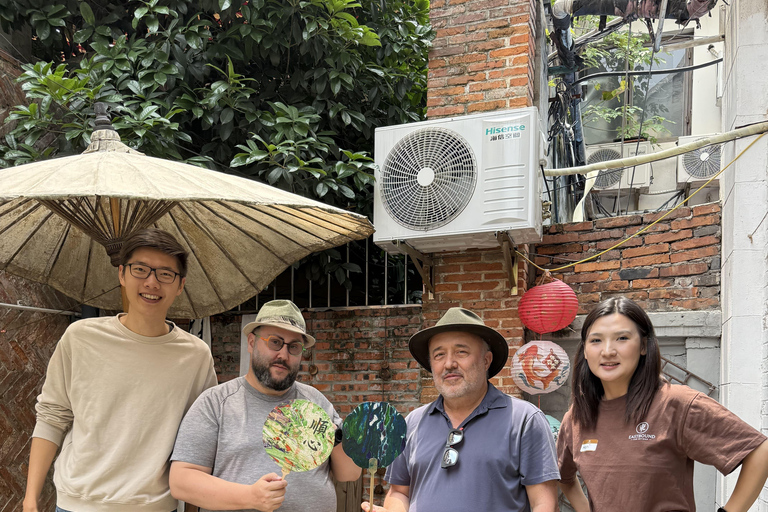 Shanghai: tour della Concessione Francese con corso di artigianatoShanghai: tour della Concessione Francesa con corso di artigianato