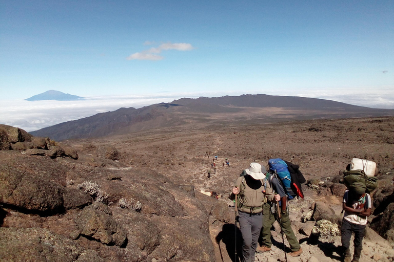 ESCURSIONE DI 2 GIORNI SULLA VIA DEL MACHAME PANORAMICA DELL&#039;ARRAMPICATA
