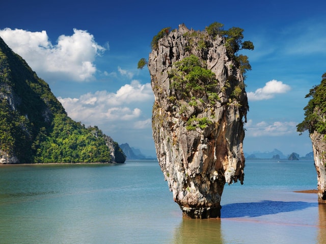 Phuket: James Bond Island Speedboat Tour with Canoeing