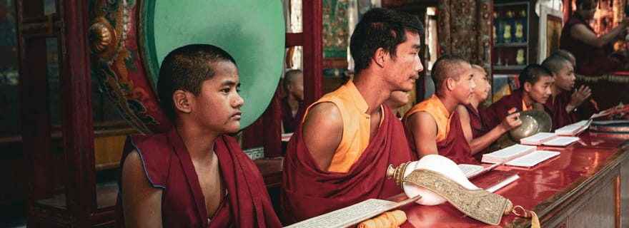 Explorez les monastères de Dharamshala pour découvrir la spiritualité tibétaine