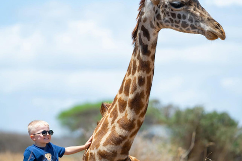 Moshi/Arusha : Day trip serval wildlife & Masai village tour Moshi / Arusha: Visit to Maasai Village