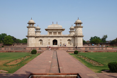 Von Delhi - Agra Sightseeing Tour mit dem Auto