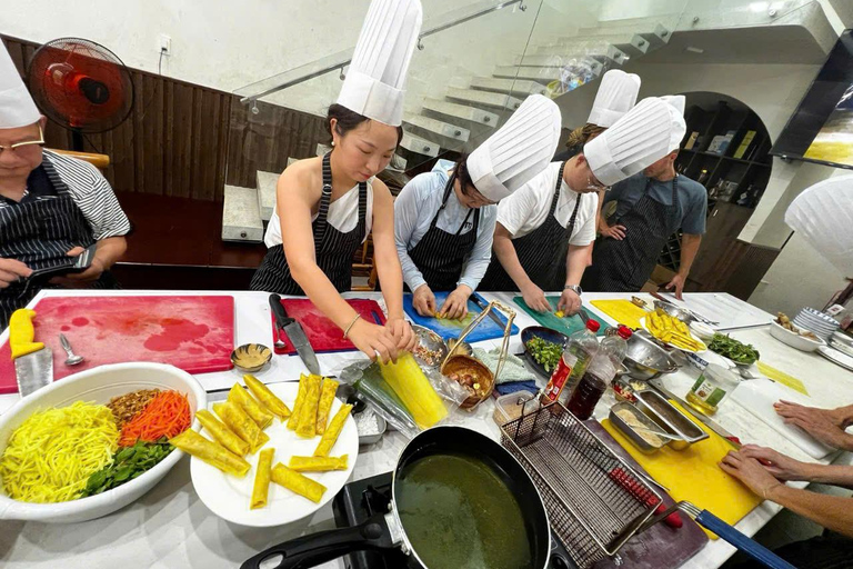 Private cooking class tour with Pro Chef