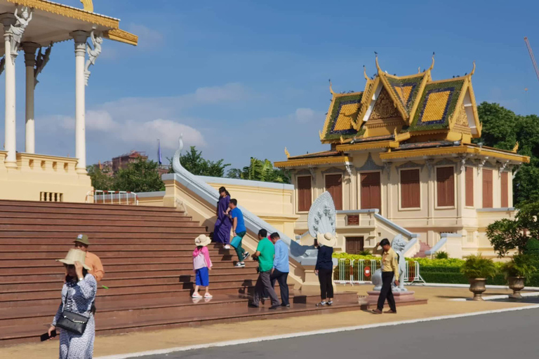 Phnom Penh : visite guidée de 2 jours avec le palais royal et le marché