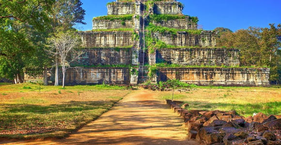Koh Ker, Beng Mealea & Rolous Group Sunset Private Day Tour