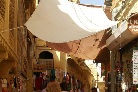 Jaipur Shopping Experience with Female Shopping Expert Shopping Tour: with Car + Guide