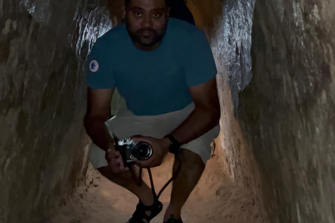 Zwarte Maagdenberg, Cu Chi tunnels, Cao Dai op de motor