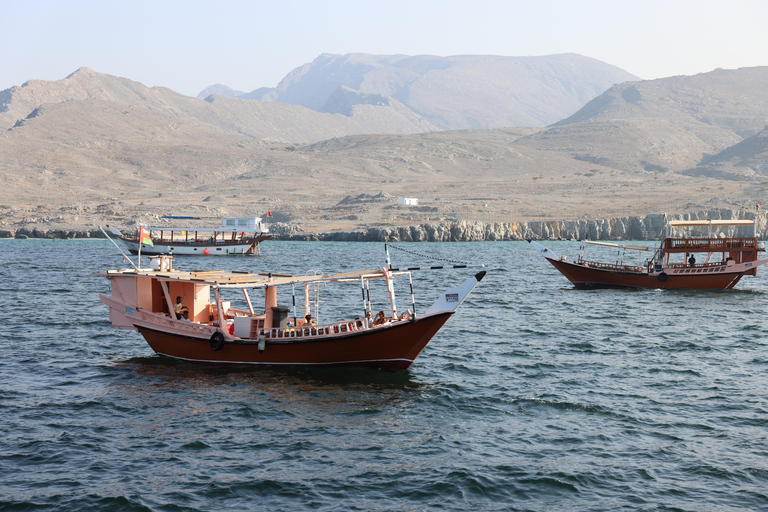 Khasab: Dhow Cruise with Lunch, Dolphin Watching& Snorkeling