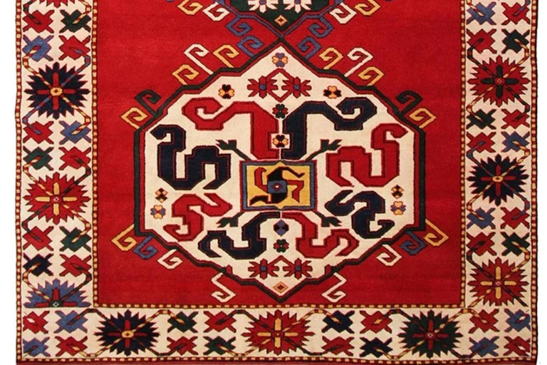 Baku: Weave Your Own Mini Rug and Take It Home as a Souvenir Experience authentic carpet weaving in a traditional workshop (small group)