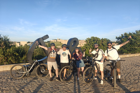 Ávila: E-Bike Sightseeing Tour - History and Nature