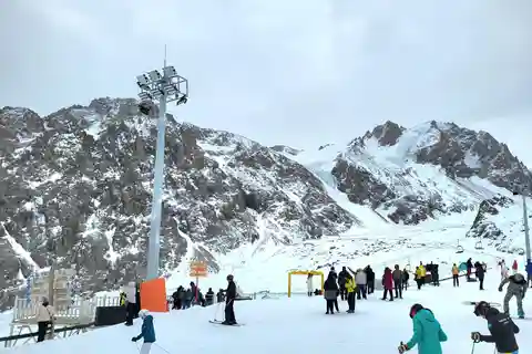 Almaty: Shymbulak Skigebiet, Medeu, Kok Tobe