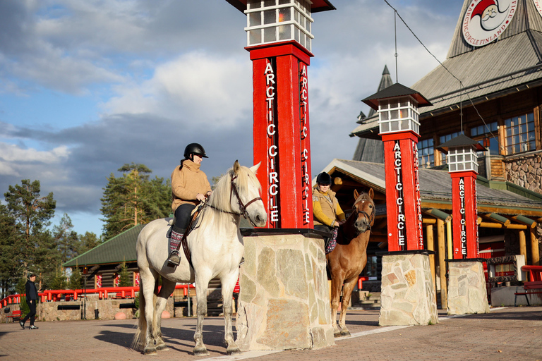 Rovaniemi: Cavalcata notturna con Finnhorses