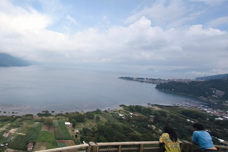 Desde Ciudad de Guatemala: Navegacion en Lago Atitlán y Visita a Iximché