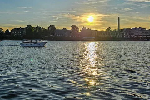 Riga : Croisière en bateau privé le long du canal de Riga et de la Daugava