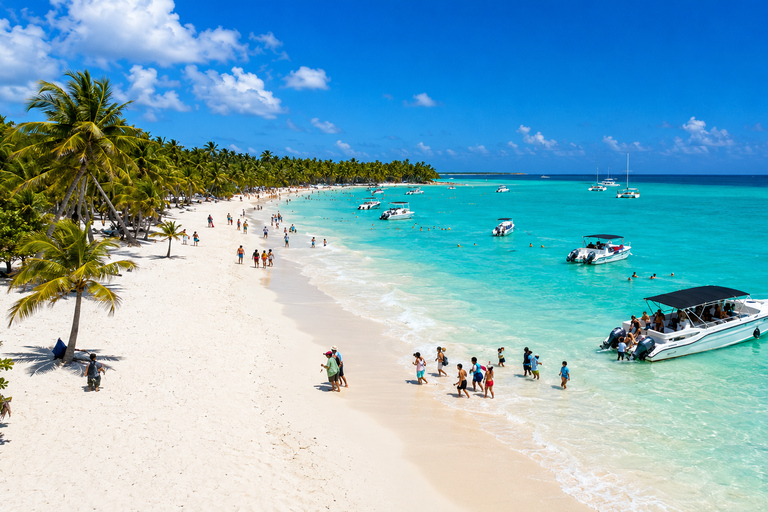 Punta Cana: Saona Island Full-Day Tour with Lunch VIP All Inclusive