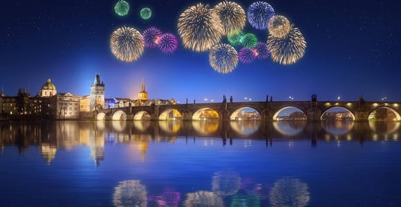 Prague: New Year&#39;s Eve Pub Crawl & Karlovy Lazne Club Entry