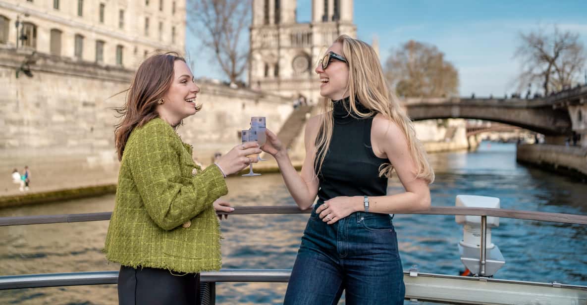 Afbeelding 0 van Parijs: avondcruise met champagne vanaf de Notre Dame