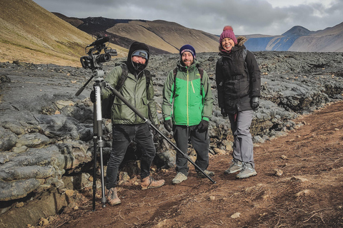 Grindavík: Caminhada no vulcão Fagradalsfjall com um guia privadoCondução autónoma: Ponto de encontro no vulcão