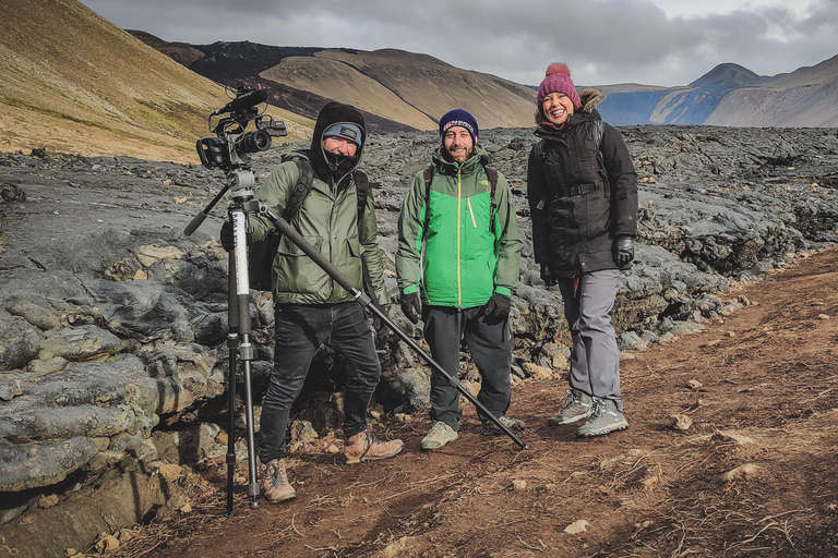 Grindavík: Caminhada no vulcão Fagradalsfjall com um guia privadoCondução autónoma: Ponto de encontro no vulcão