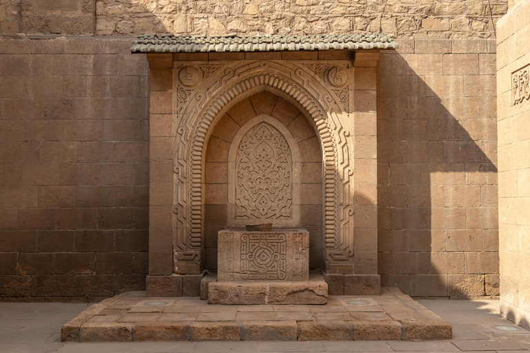 Excursão ao património do Cairo: Palácio Dourado, mesquita mais antiga com almoçoTour particular com ingresso e almoço