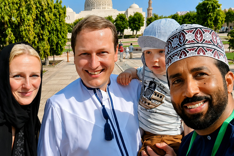 Muscat: City Highlights Tour with Grand Mosque & Souq Shared