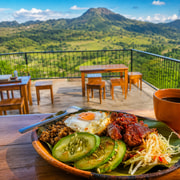 Cebu: Heritage Tour & Famous Humba Lunch Experience