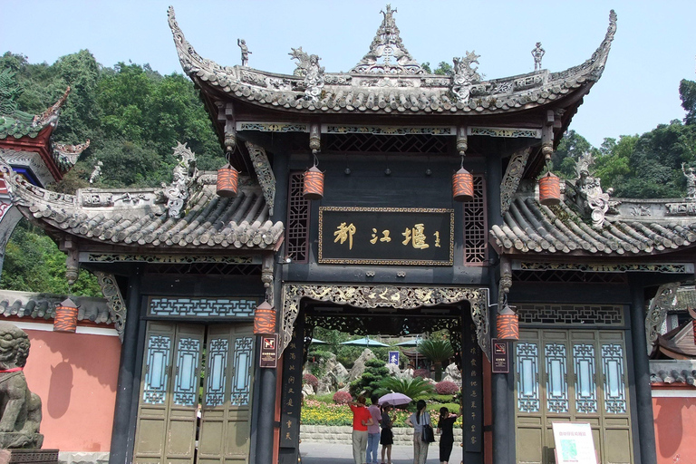 Dujiangyan Irrigation System & Mount Qingcheng Private Tour Dujiangyan and Mount Qingcheng Private tour (Self Guided)