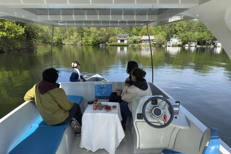 Köpenick Berlin: Self-Drive Boat Tour for up to 12 people 2-Hour Self-Drive Boat Tour for up to 12 people