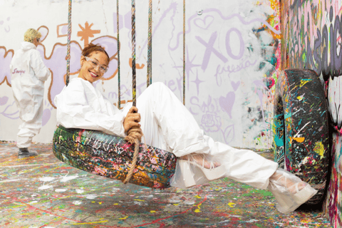 Chicago: Corporate Team Building Art Experience Art Shot