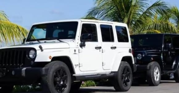 4-Door Jeep Rental with Air Conditioning Cozumel Excursion