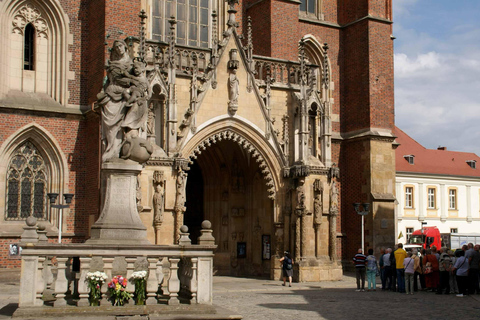 Wrocław: Old Town sightseeing with tasting of local liqueur