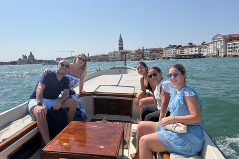 Venice from a Bragozzo: Cruise Tour of St. Mark and Surroundings Venice from a Bragozzo: Boat Tour between St. Mark's and the Surrounding Area