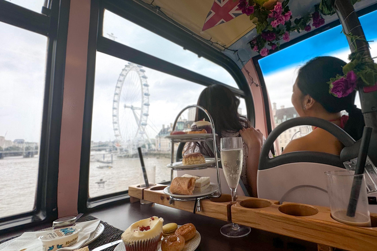 Londres : Visite en bus du thé de l&#039;après-midi inspiré par Taylor Swift(Version Taylor) Bus pour le thé de l&#039;après-midi à Londres - Pont inférieur