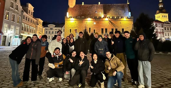 Tallinn: Bar Crawl mit Shots, Bier und Nachtclub-Eintritt