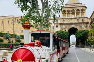 Palermo: Tour durch das historische Zentrum mit dem kleinen Zug