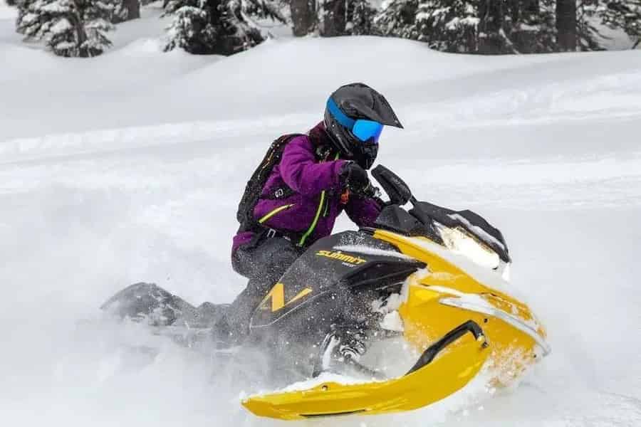 Jackson: Schneemobilverleih. Foto: GetYourGuide
