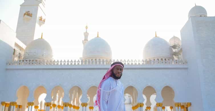 Abu Dhabi: Guided Walking Tour at Sheikh Zayed Grand Mosque photo 12