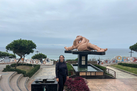 Lima: City Highlights Tour with Lunch and Catacombs