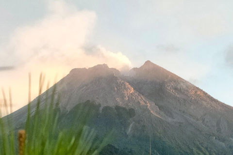 The Mighty Merapi: Witness the Beauty of Lava Flows Merapi Midnight Adventure Shared Trip with Expert Guide