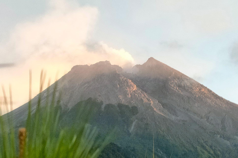 The Mighty Merapi: Witness the Beauty of Lava Flows Merapi Midnight Adventure Shared Trip with Expert Guide