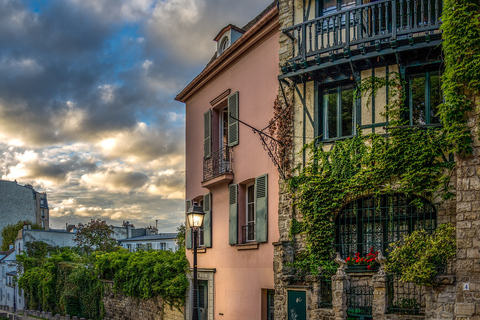 Paris: Montmartre Highlights Walking Tour med en lokal guide