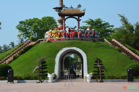 Hue: Erkundungstour mit Vinh Moc Tunneln und Khe Sanh Basis