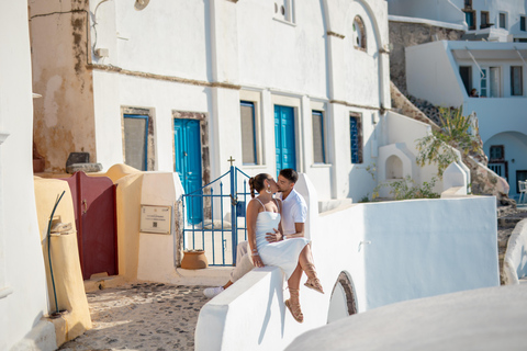 Oia : Séance photo de couple avec 50 photos éditées numériquement