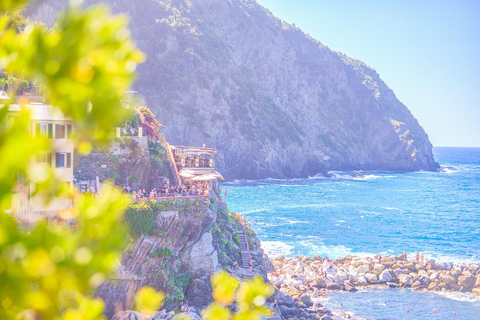 From Milan:Cinque Terre National Park with Limoncino Tasting Cinque Terre From Milan: Low Cost Spanish Tour