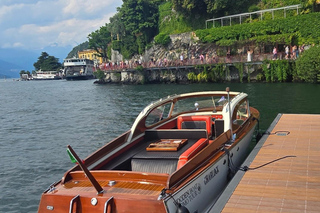 Lake Como: Wooden Boat Tour