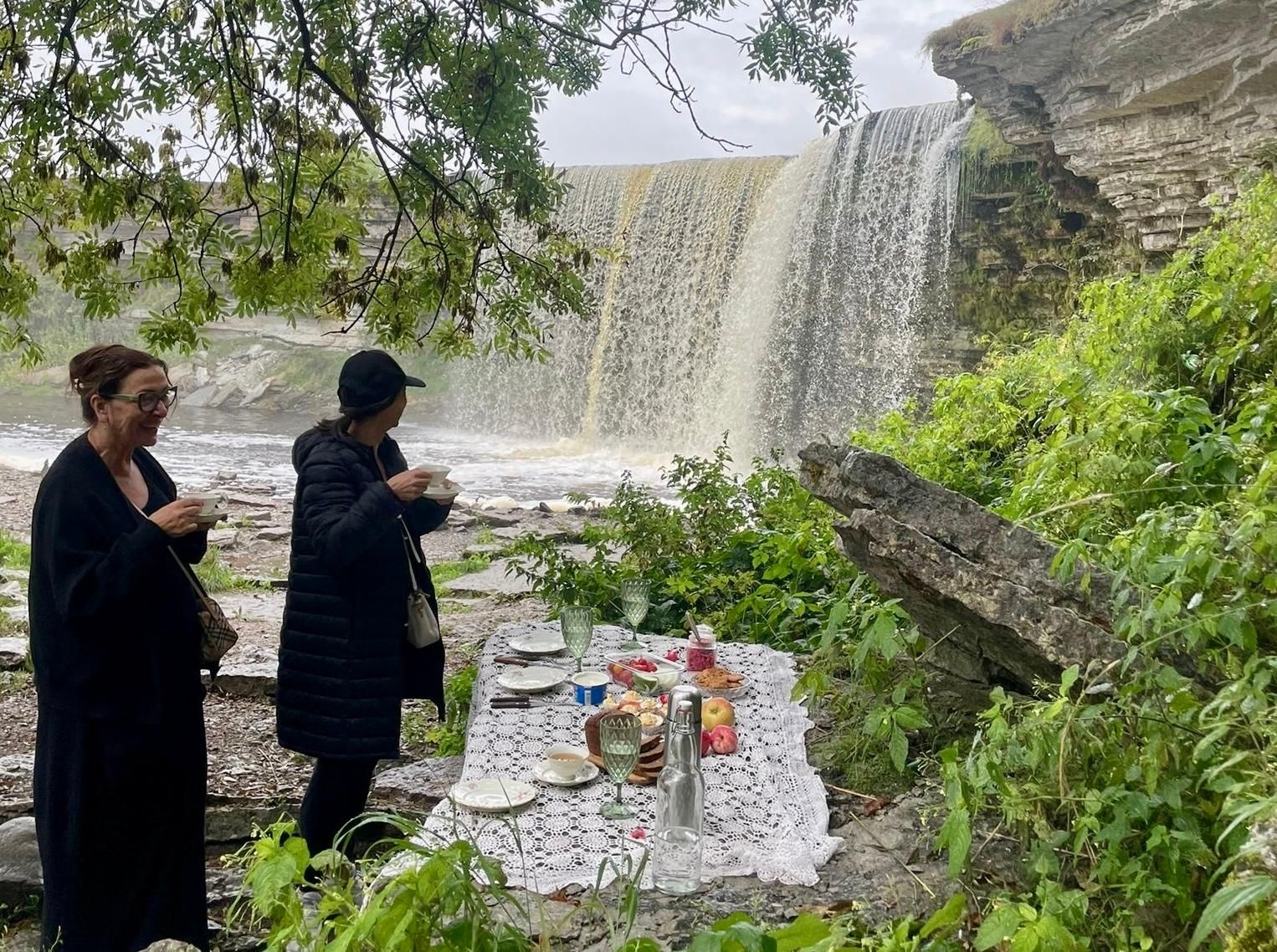 Von Tallinn aus: Jägala Wasserfall und Picknick Tour