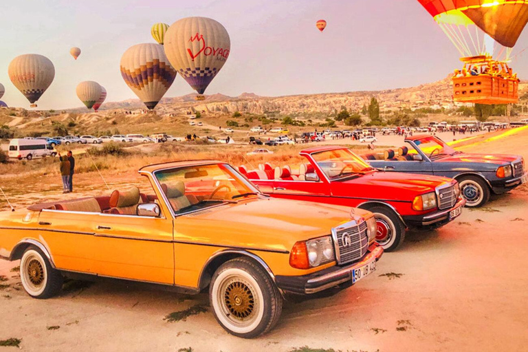 Ortahisar: ballonvaart met een klassieke auto in Cappadocië