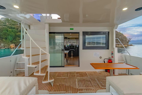 Hobart 3-Hour Fishing Yacht Cruise with Gear & Bait