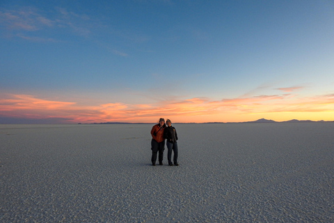 Uyuni: 3-Day Salt Flats Tour to San Pedro de Atacama ENGLISH-SPEAKING GUIDE
