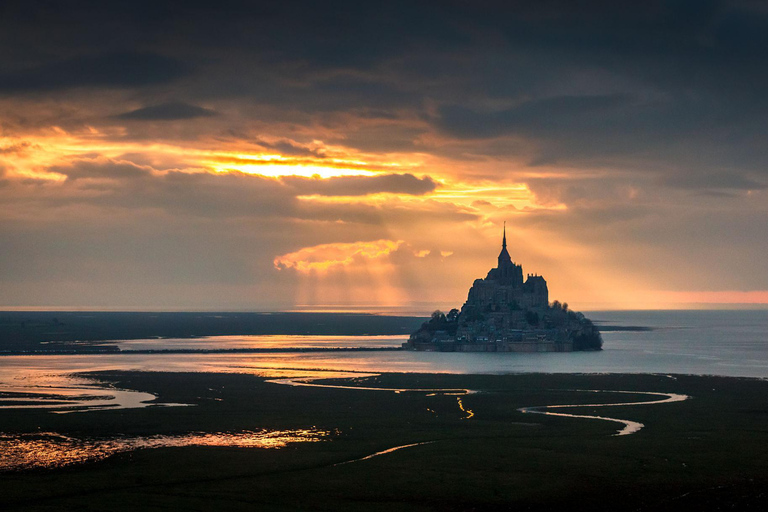 Private Guided 1 day Tour Paris- Étretat & Mont-Saint-Michel